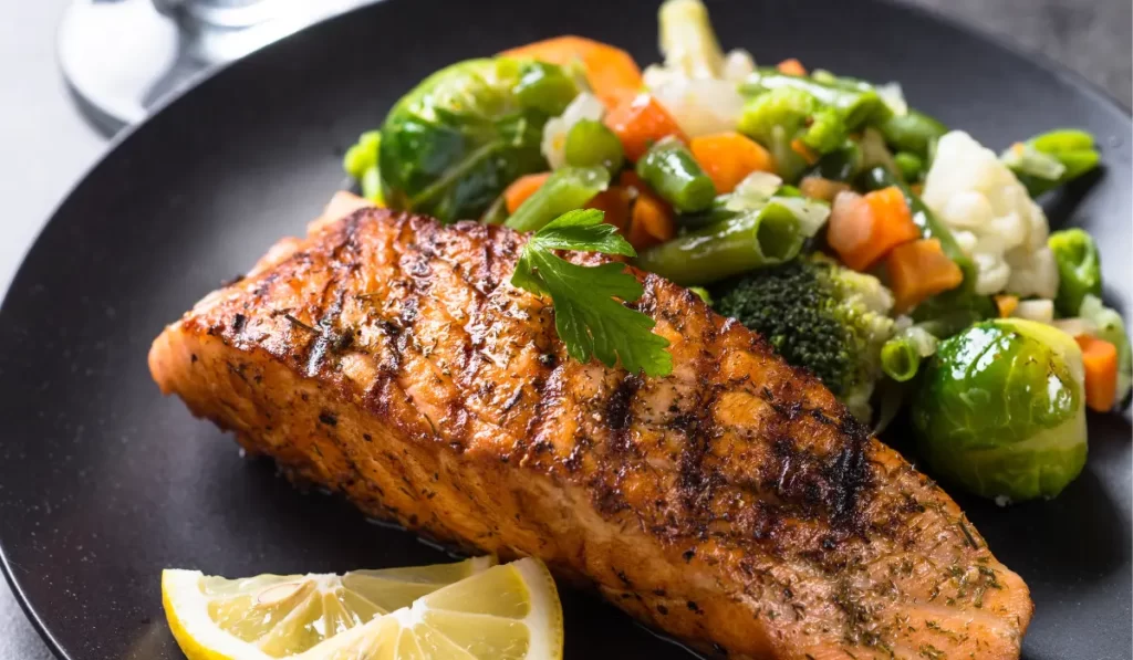 10 Amazing Fat Burning Foods You Should know Salmon for fat burn